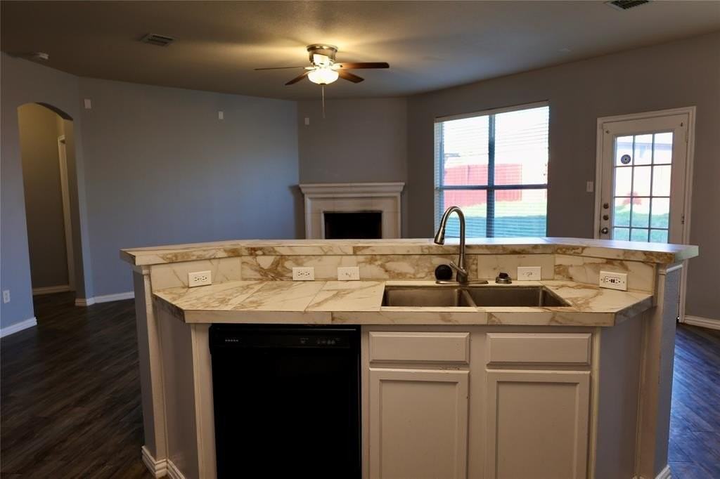 6436 Waterhill Ln - Photo 6 of 26