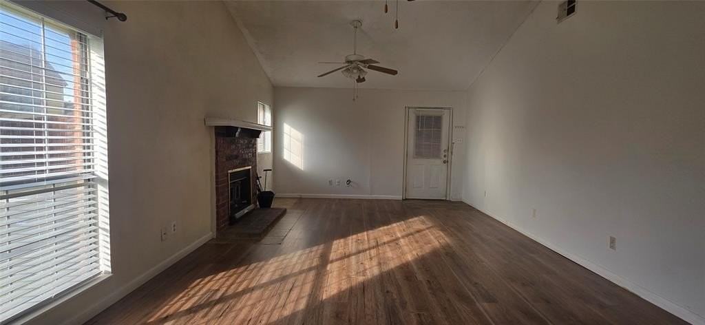 822 Colchester Dr - Photo 4 of 15