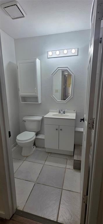 822 Colchester Dr - Photo 7 of 15