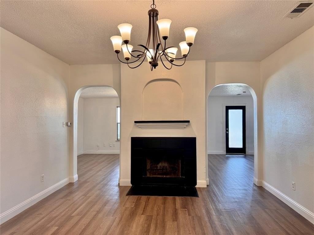 201 Yosemite Dr - Photo 6 of 31