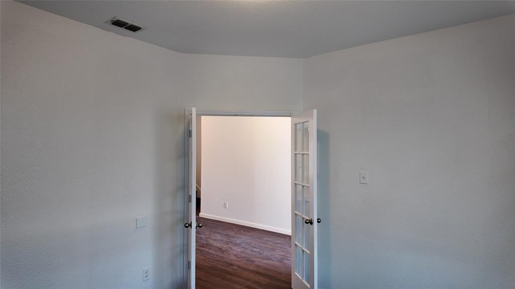 2111 Indigo Ln - Photo 4 of 12