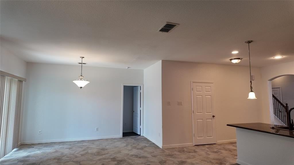 2111 Indigo Ln - Photo 7 of 12