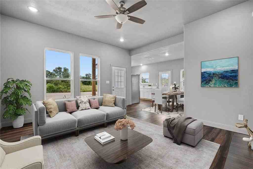 121 Emerson Ln - Photo 3 of 8