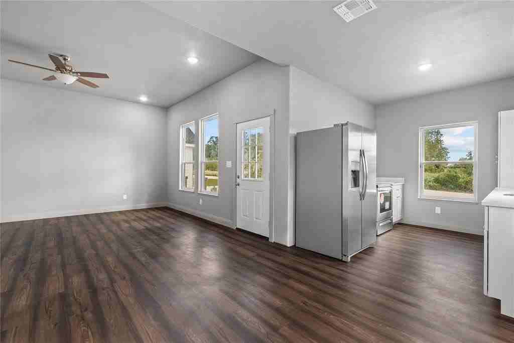 121 Emerson Ln - Photo 5 of 8