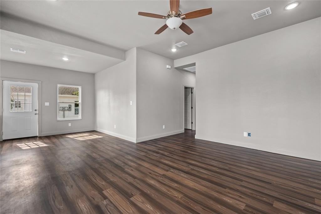 121 Emerson Ln - Photo 6 of 8