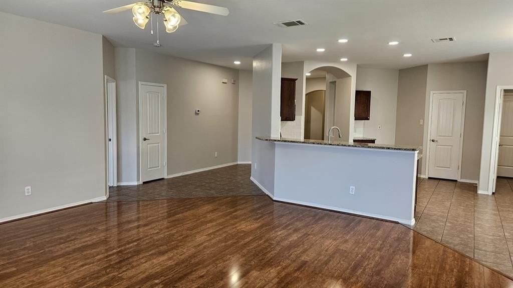 9721 Zaharias Dr - Photo 5 of 23