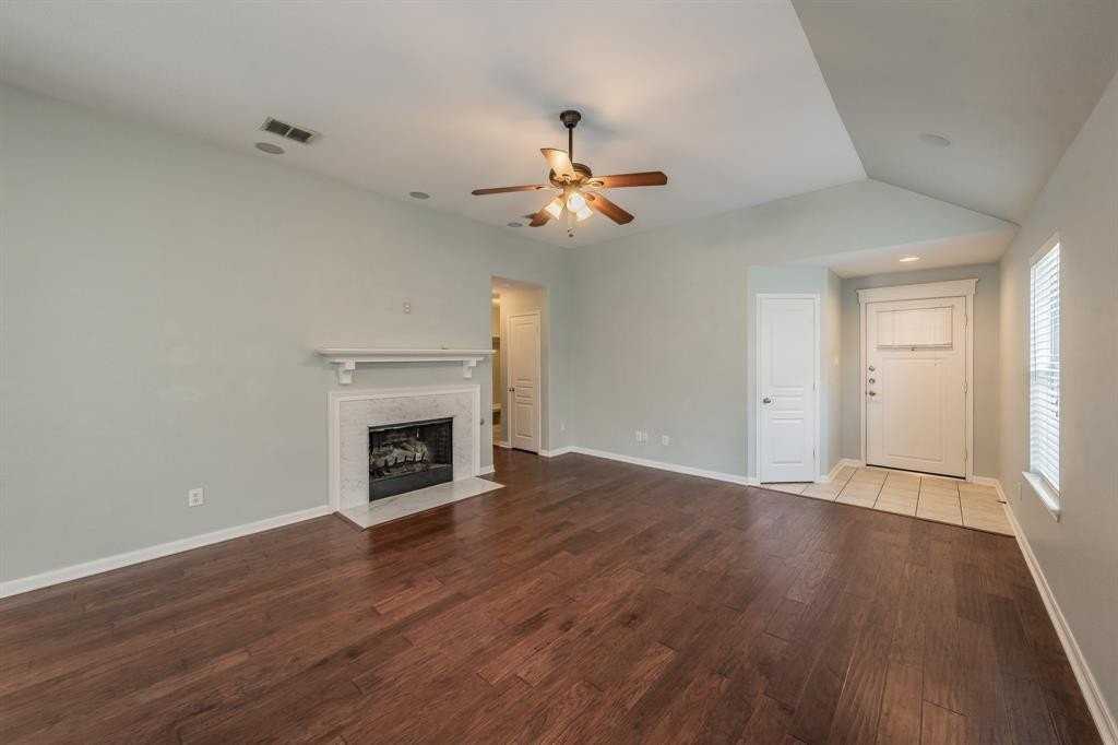 12125 Toffee St - Photo 5 of 40