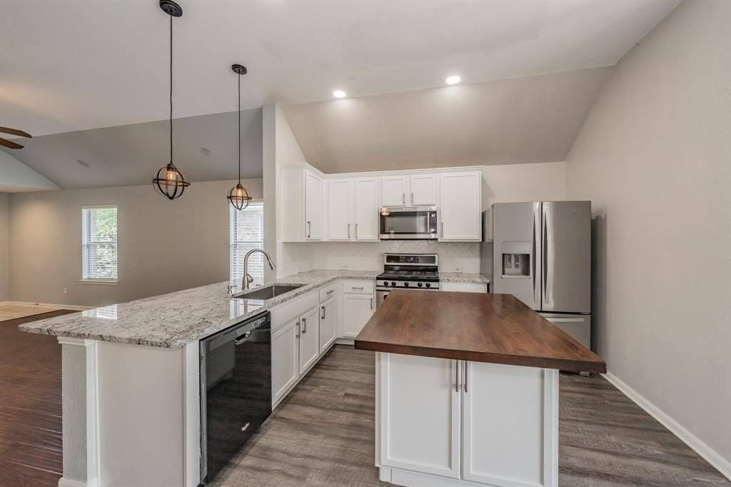 12125 Toffee St - Photo 7 of 40