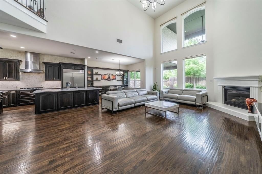 13122 Dolomite Dr - Photo 4 of 35