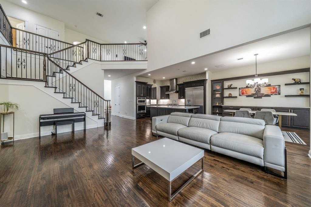 13122 Dolomite Dr - Photo 5 of 35