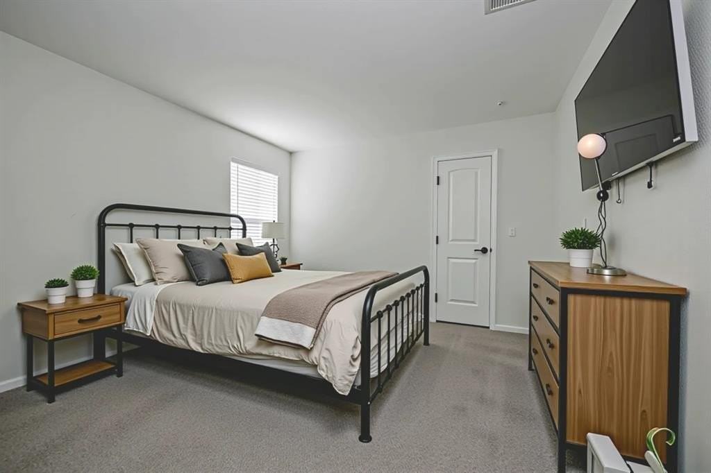 1822 Barrie Way - Photo 6 of 27