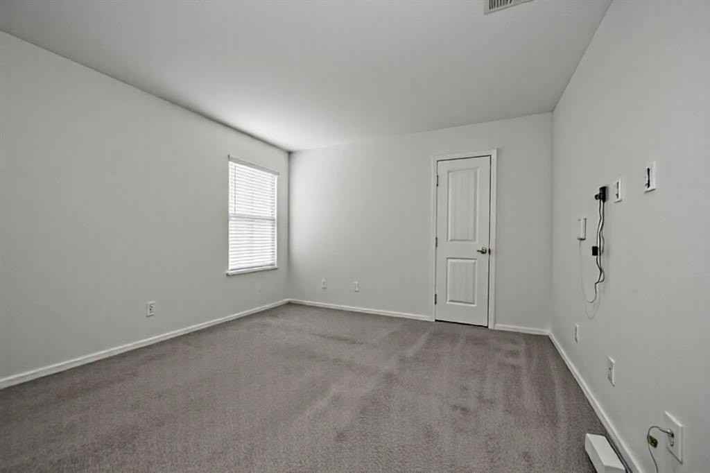 1822 Barrie Way - Photo 7 of 27