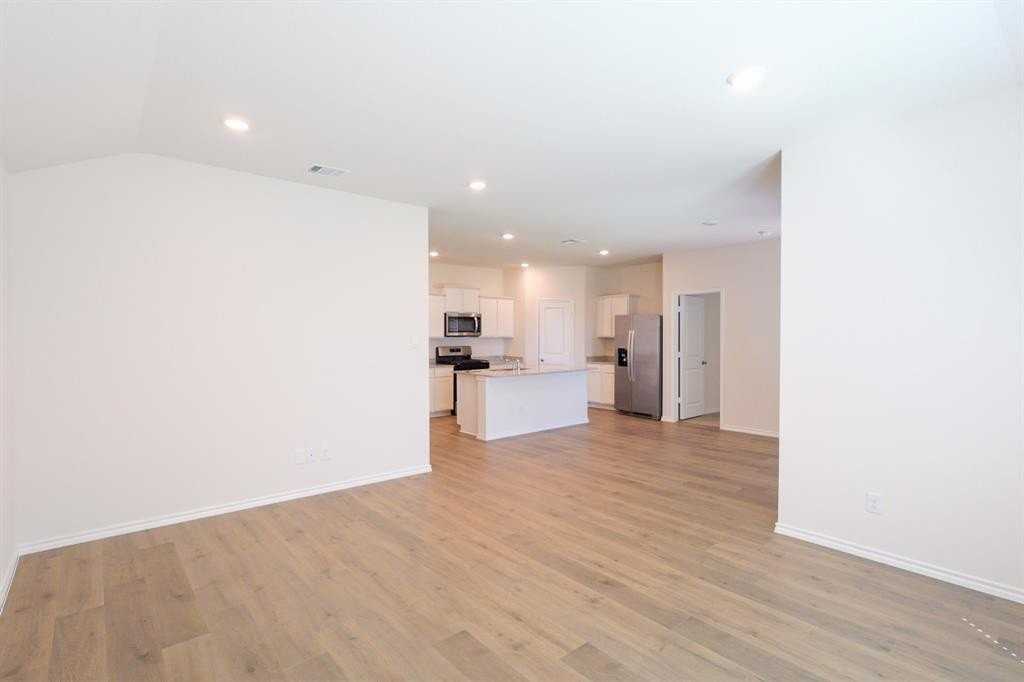 4005 Malachite Dr - Photo 4 of 27