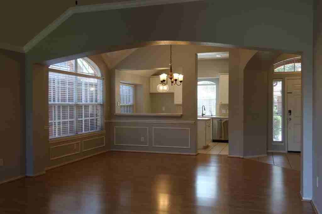 5504 Foxfire Ln - Photo 4 of 12