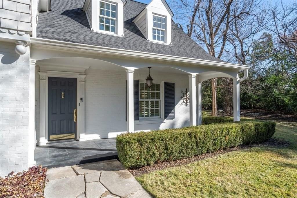 8530 Jourdan Way - Photo 3 of 39