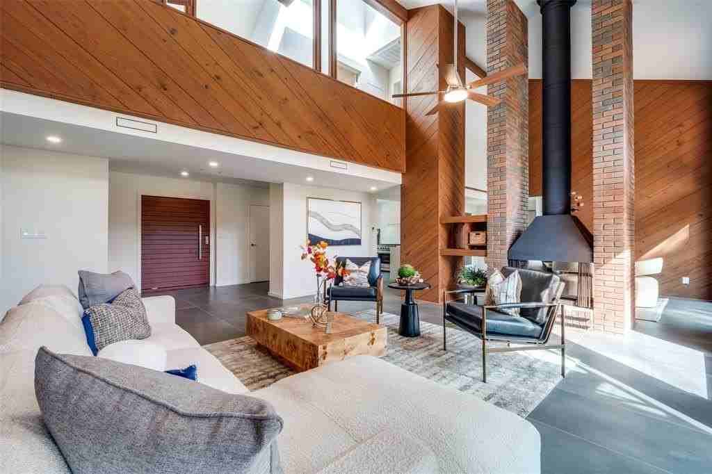 3974 Lost Creek Dr - Photo 5 of 28