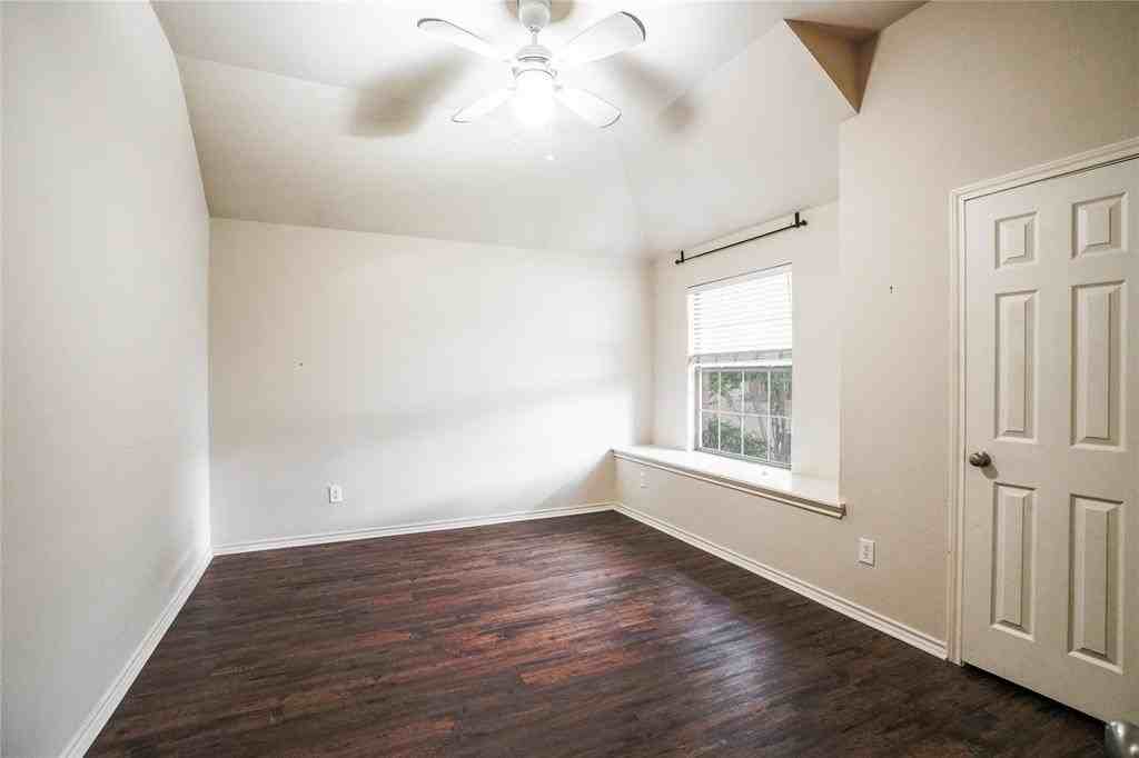 7612 Burton Ln - Photo 7 of 24