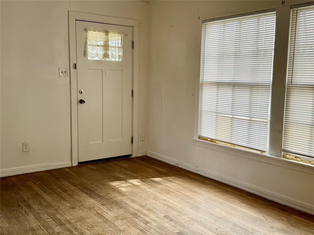 1702 S 17th St - Photo 2 of 8