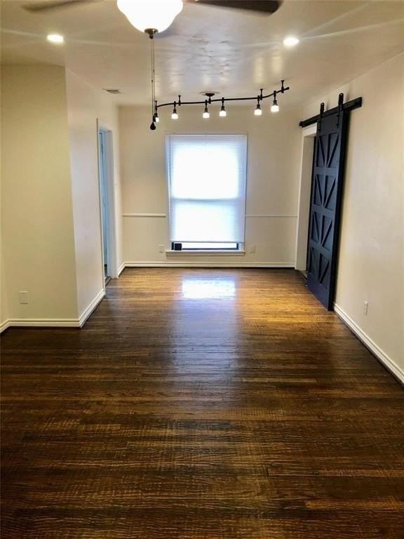 1425 Marion Dr - Photo 3 of 12