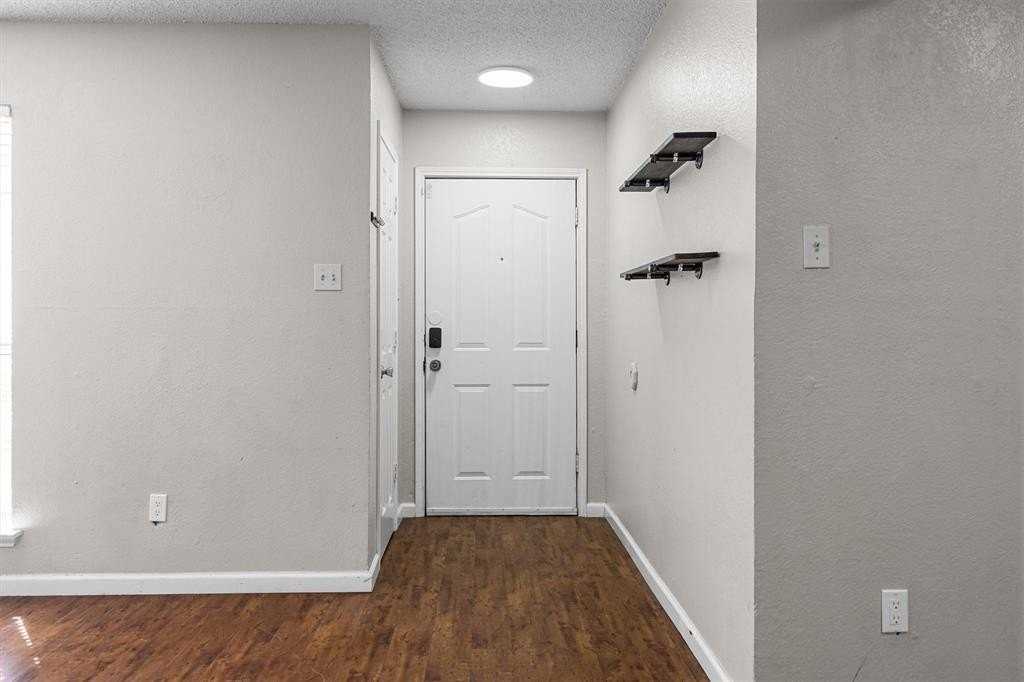 710 Peach Ct - Photo 4 of 24