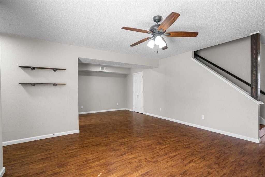 710 Peach Ct - Photo 7 of 24