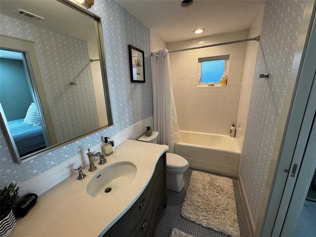 1019 N Bishop Ave #B - Photo 5 of 28