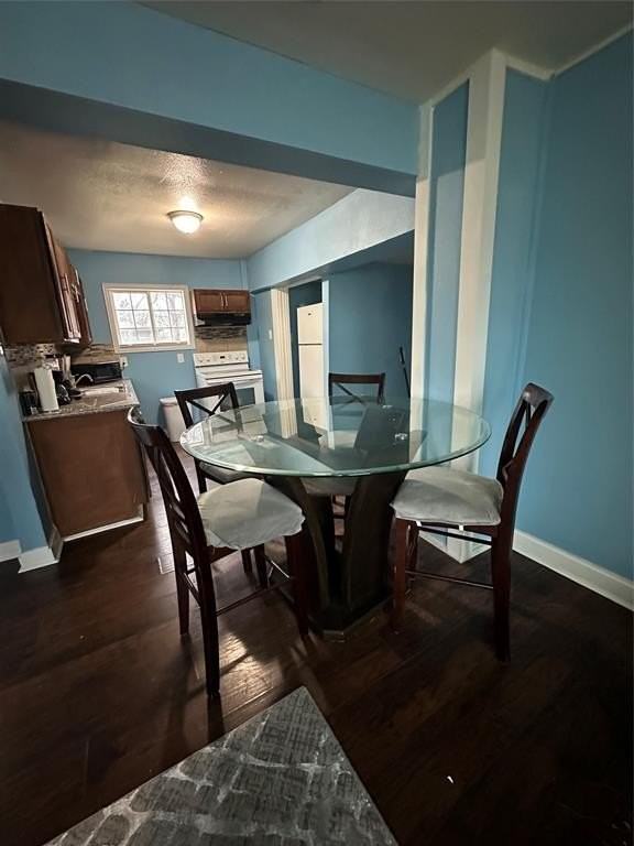 5800 Truman Dr - Photo 6 of 10