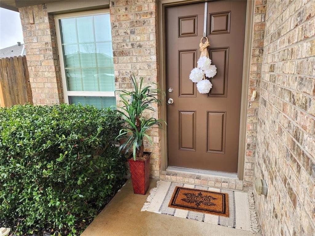 1809 Rodeo Dr - Photo 3 of 20