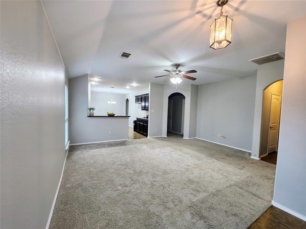 1809 Rodeo Dr - Photo 5 of 20