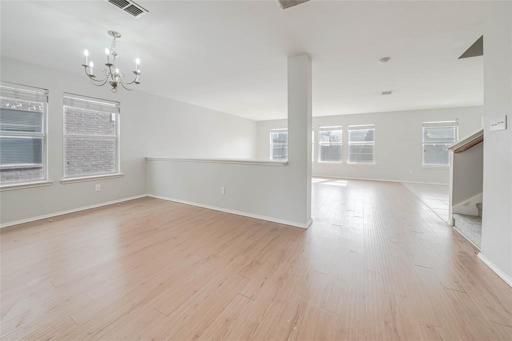 329 Highland Glen Dr - Photo 5 of 34