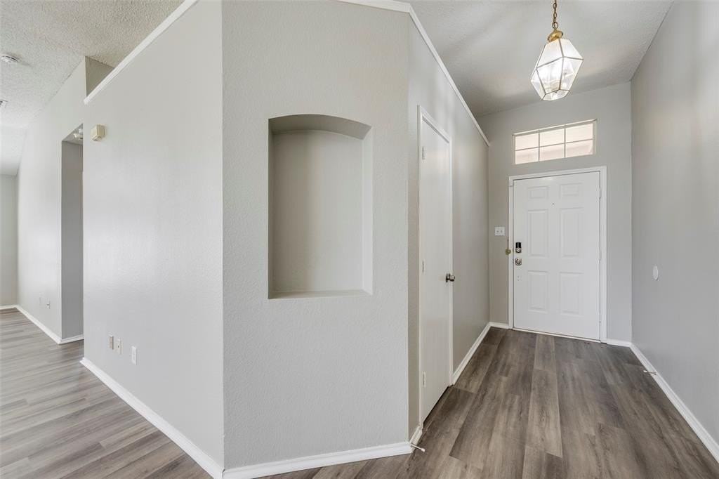 6431 St Leonard Dr - Photo 3 of 36