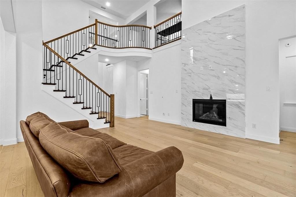 2241 Red Cedar Trl - Photo 7 of 31