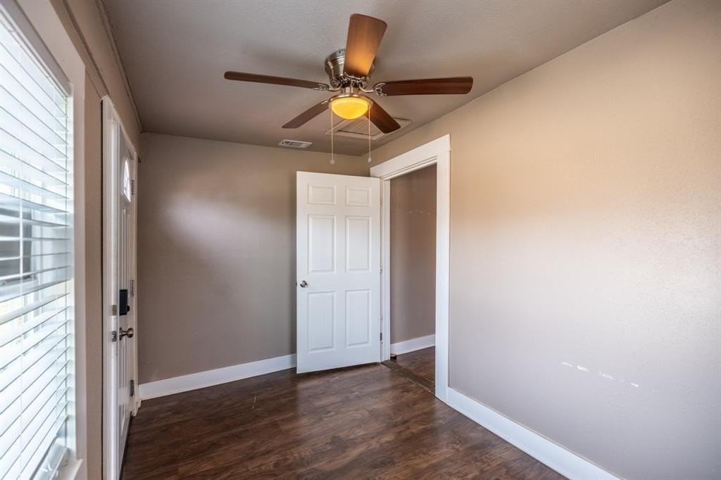 203 W Purdom Ave - Photo 4 of 21