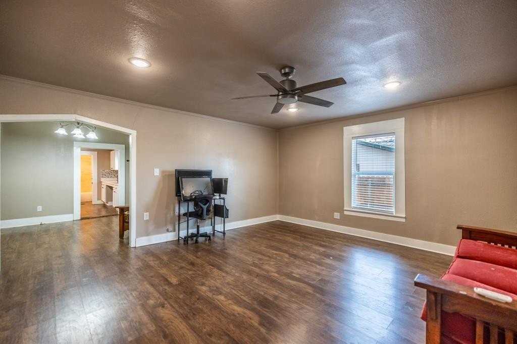 203 W Purdom Ave - Photo 5 of 21