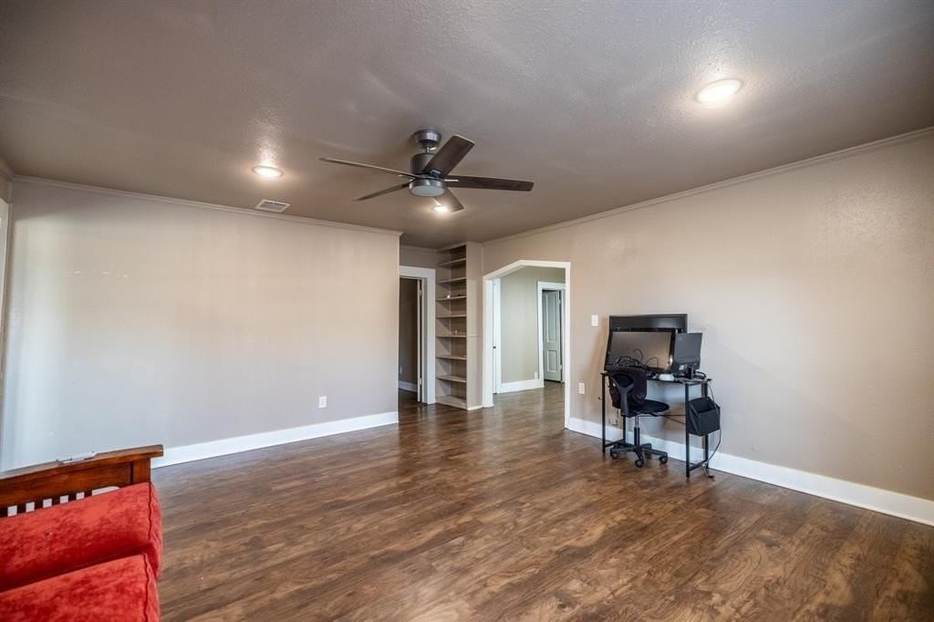 203 W Purdom Ave - Photo 6 of 21