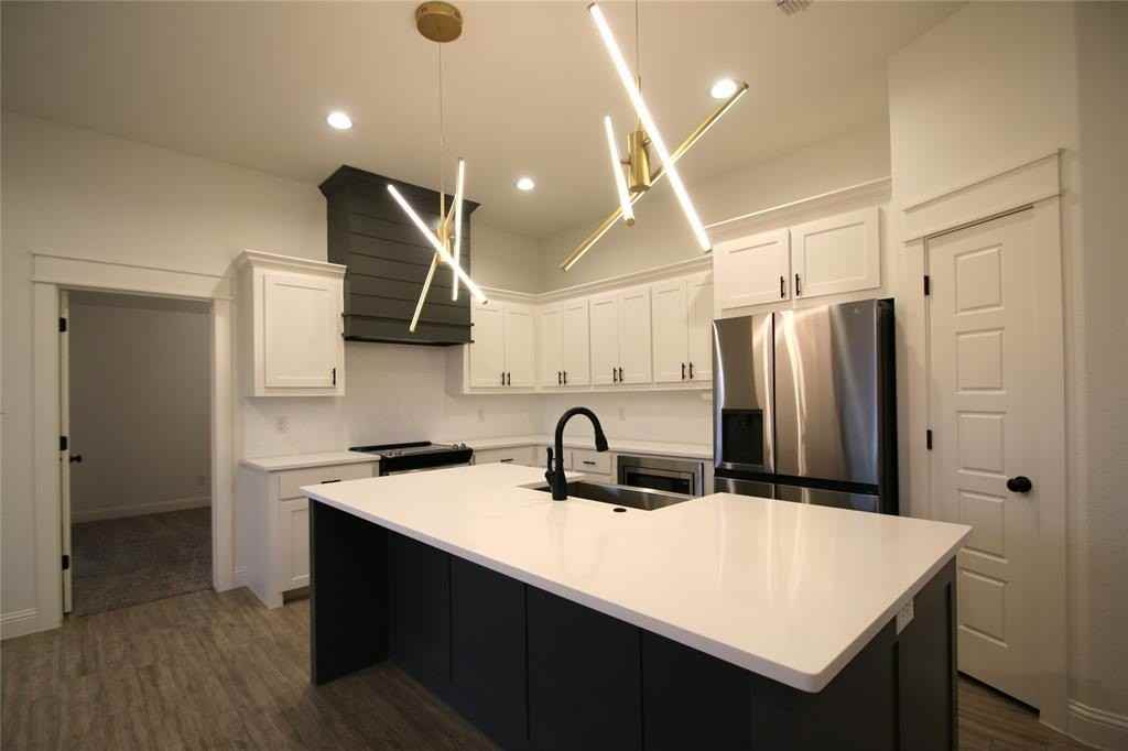 941 Tesslynn Ave - Photo 2 of 21