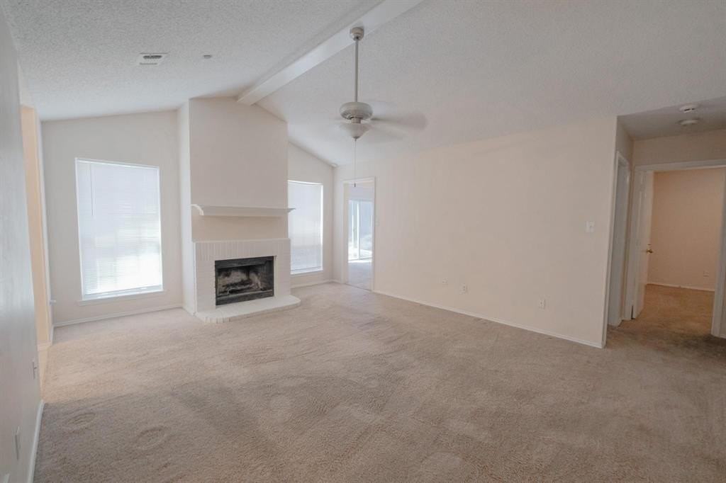 10216 Lone Eagle Ct - Photo 4 of 23