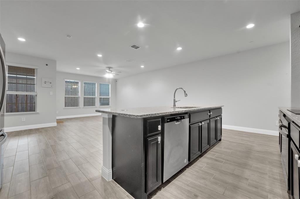 603 Sandiford Ct - Photo 6 of 25