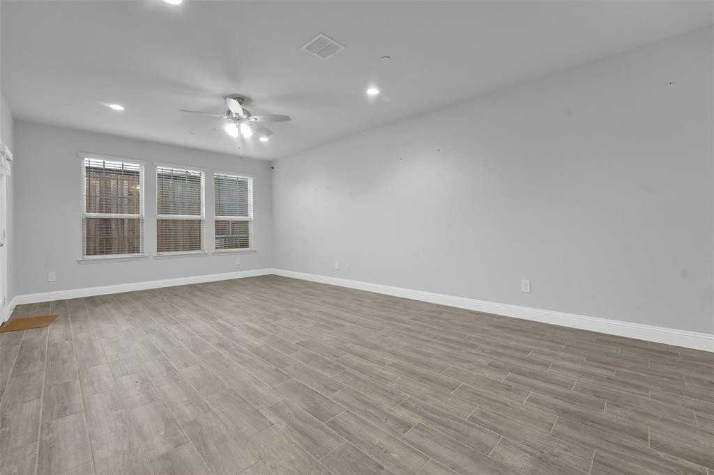 603 Sandiford Ct - Photo 7 of 25