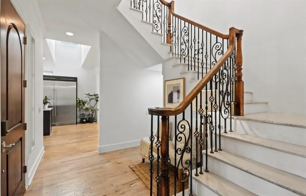 11911 Edgestone Rd - Photo 5 of 40