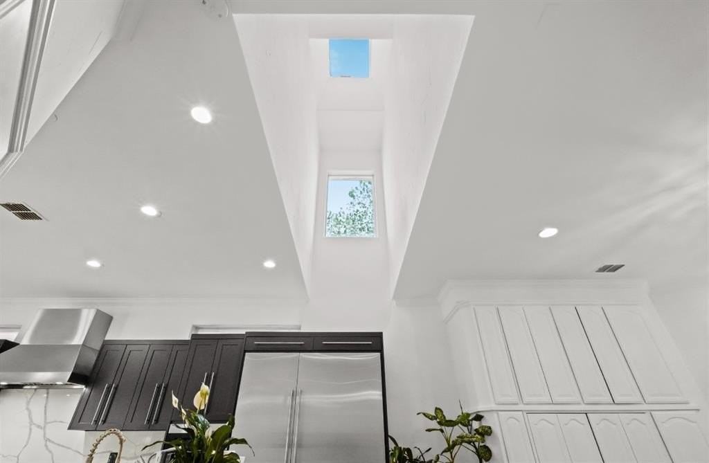 11911 Edgestone Rd - Photo 6 of 40