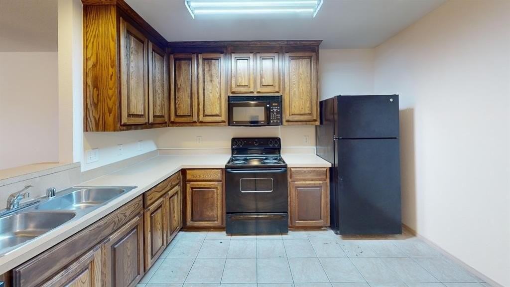 2331 N Elm St #2 - Photo 5 of 20