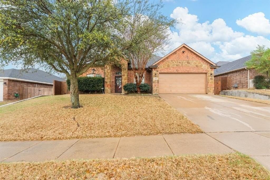 400 Hidden Lake Ct - Photo 4 of 40