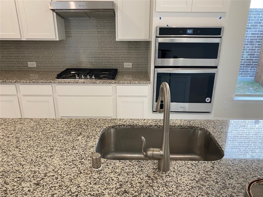 5513 Acoma Ln - Photo 4 of 18