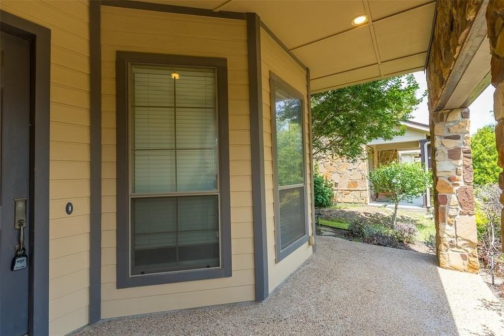 7804 Keechie Dr - Photo 4 of 39