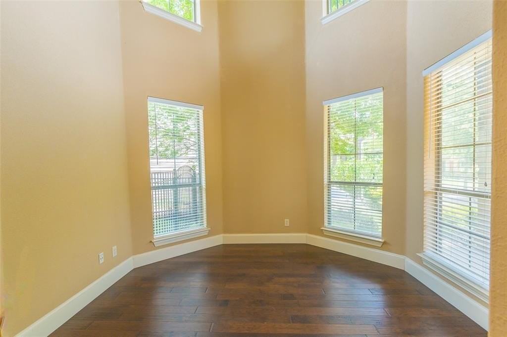 7804 Keechie Dr - Photo 6 of 39