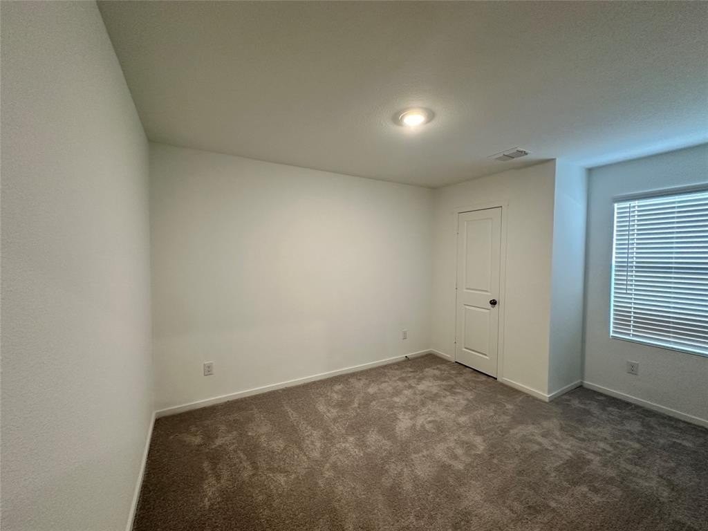 1609 Elliott Rd - Photo 7 of 14