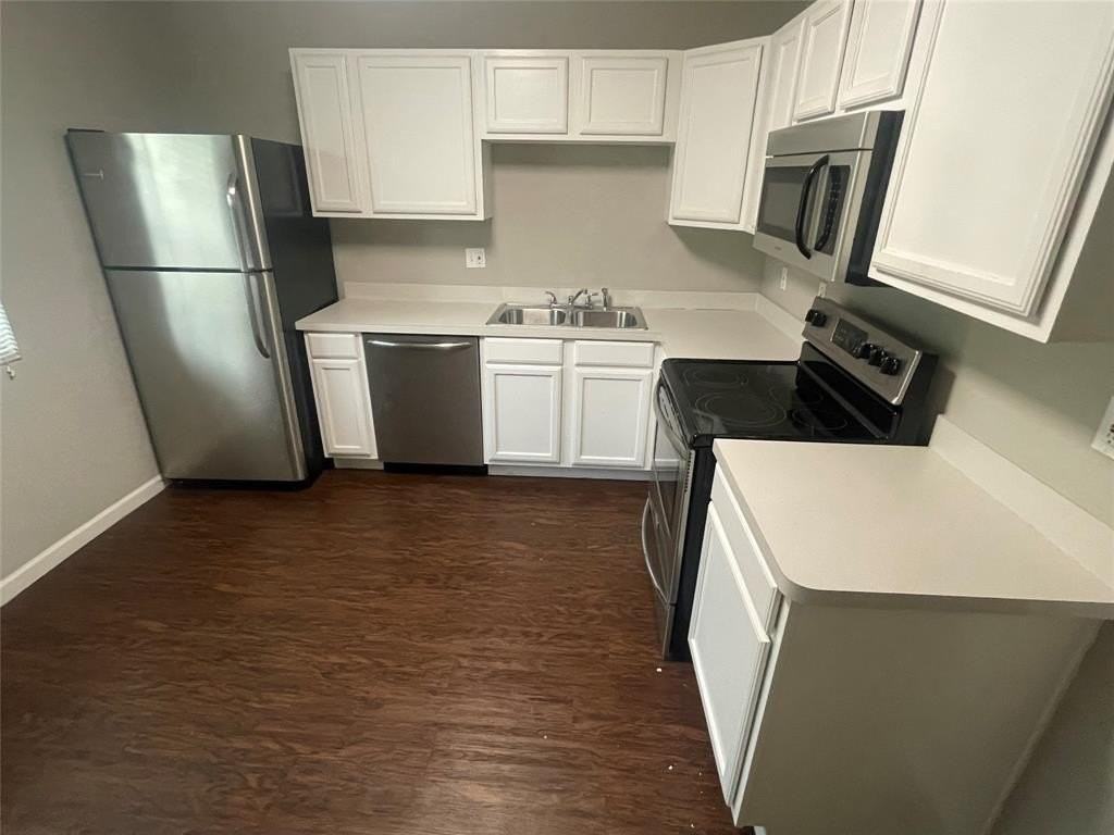 701 Elsbeth St #201 - Photo 7 of 14