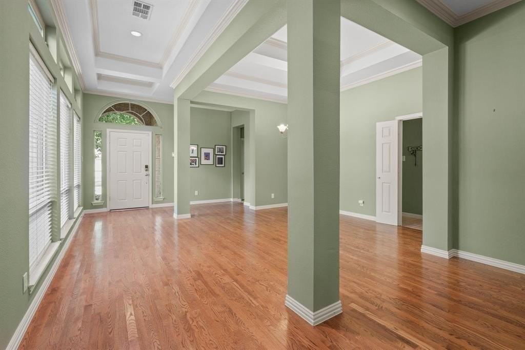 9 Avalon Dr - Photo 4 of 38