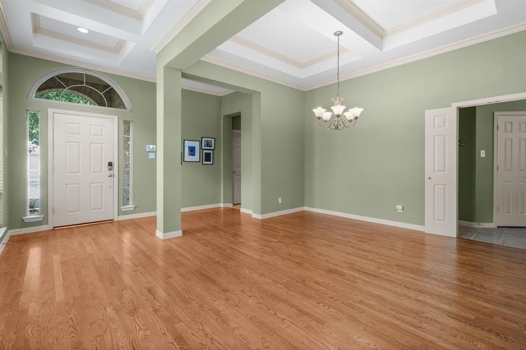 9 Avalon Dr - Photo 5 of 38